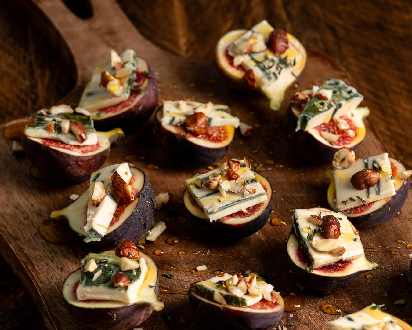Vegan Blue cheese canapes 